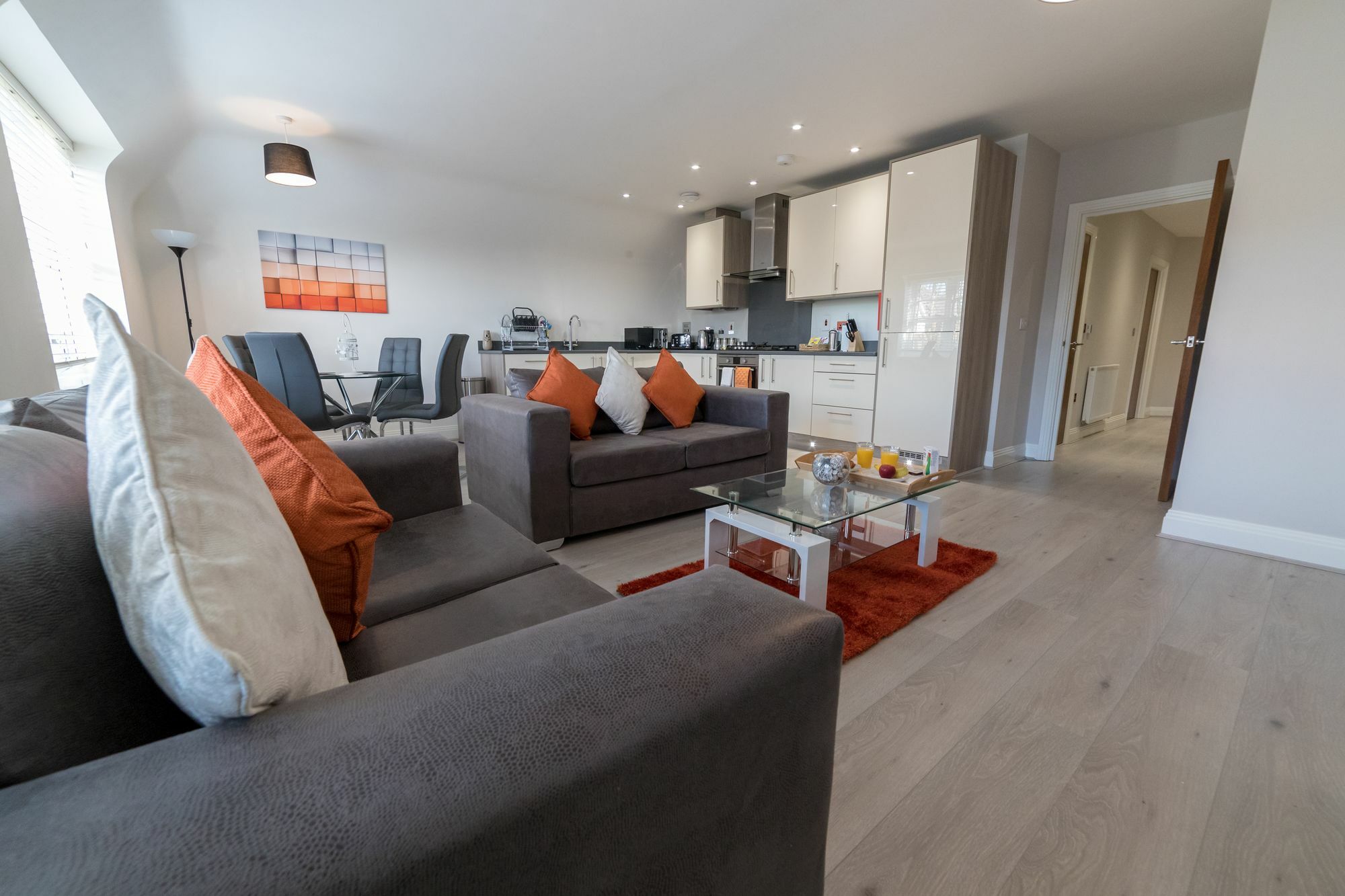 Helios Court Penthouse Serviced Apartment By Ferndale Maidenhead Bagian luar foto